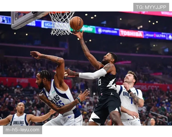 快船防守强度提升 加时赛加强对独行侠外线投射的限制 快船防守强度提升 加时赛加强对独行侠外线投射的限制